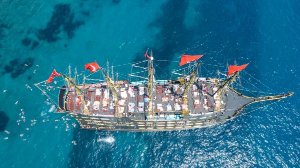 Manavgat Legend Big Kral Piratenschiff